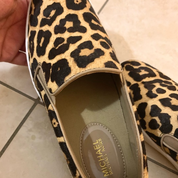 Michael Kors leopard print slip on’s Size 7. - Picture 2 of 5